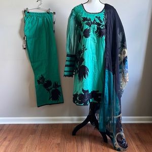 Pakistani, Indian designer 3 piece outfit. New.